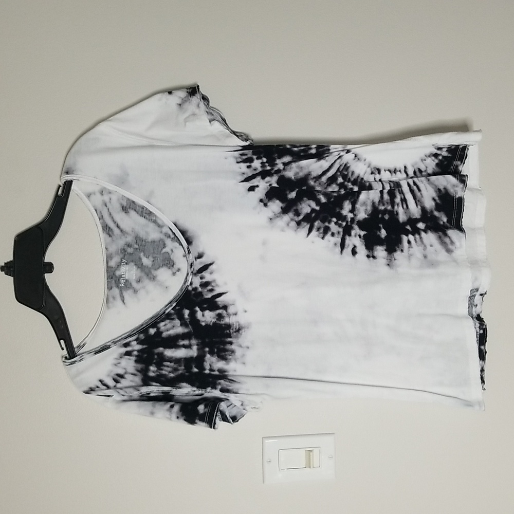 Relativity Scoopneck short sleeve t shirt tye dye